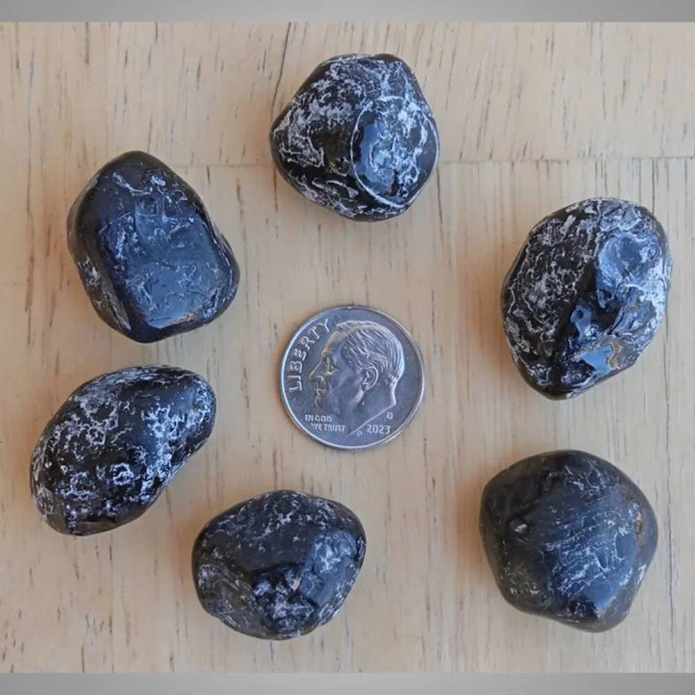 ONE Apache Tears stone rock crystal  : Support (larger)